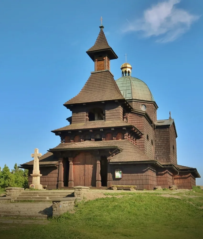 KAPLE NA RADHOŠTI JE KAPLÍ TURISTICKOU